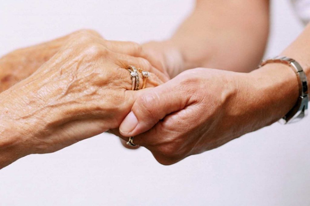 Justiça obriga Prefeitura a colocar geriatras em todas as UBSs