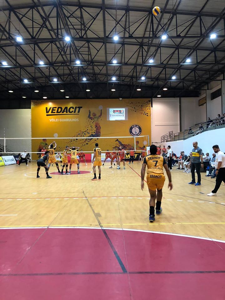 Líder e querendo manter invencibilidade, vôlei Guarulhos joga em casa