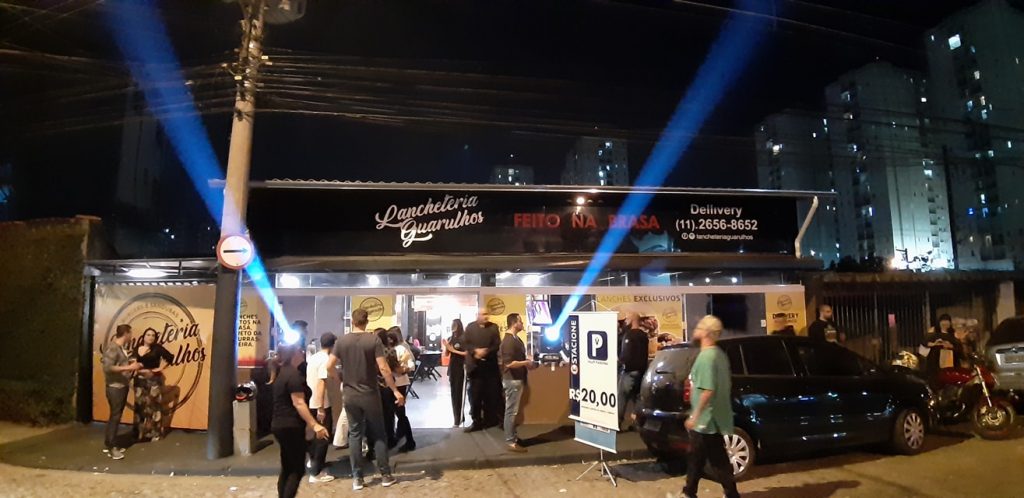 Coronavírus: hamburgueria oferece refeição gratuita para profissionais que trabalhem em viaturas