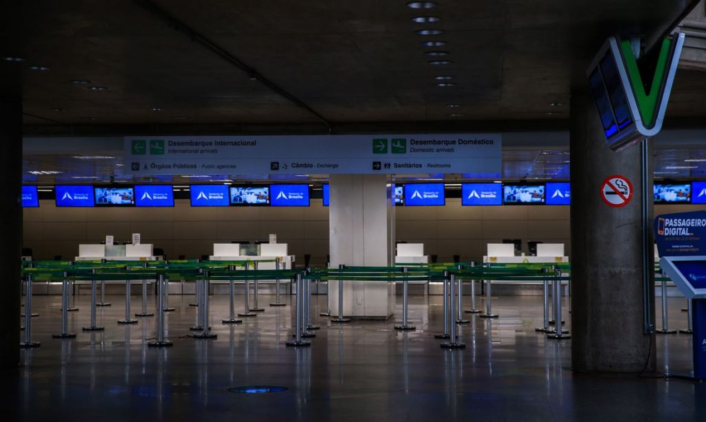 Governo proíbe entrada de estrangeiros no Brasil