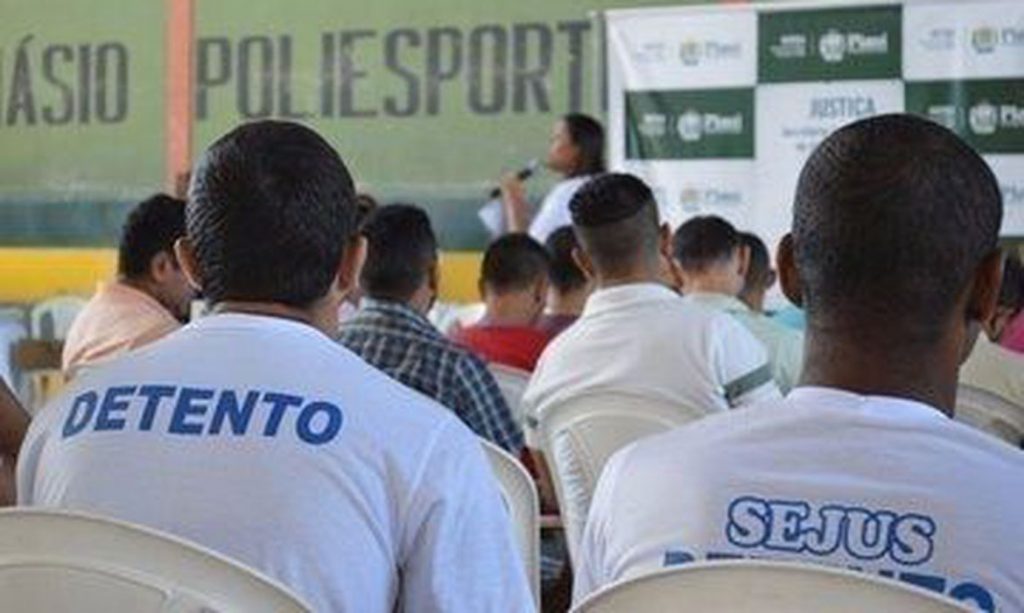 Defensoria Pública pede na Justiça liberdade para idosos presos