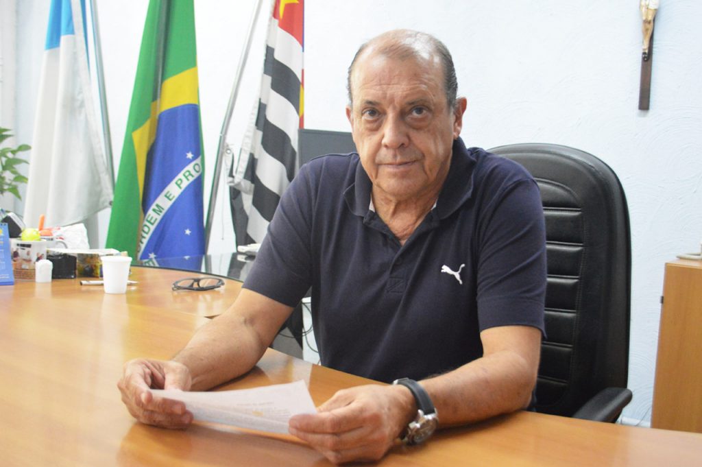 Câmara de Arujá abre processo de impeachment contra prefeito e vice