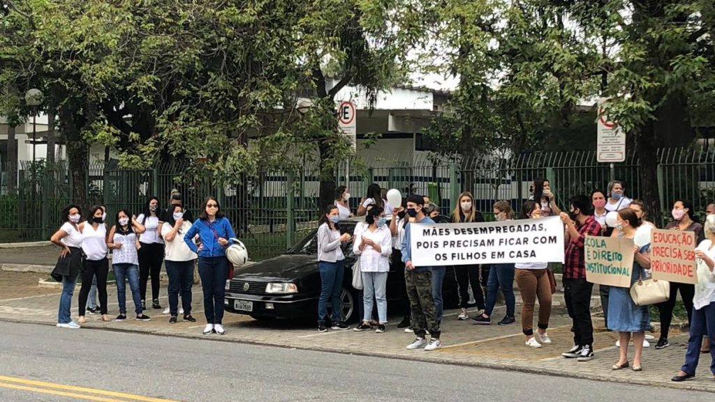 Protesto por reabertura de escolas