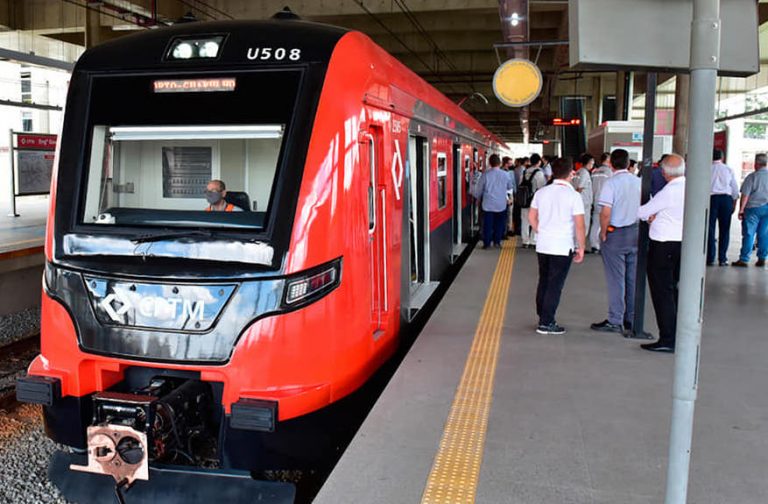TREM com bagageiro