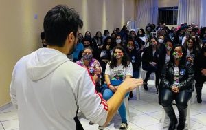 Notícias Guti com professores e professoras