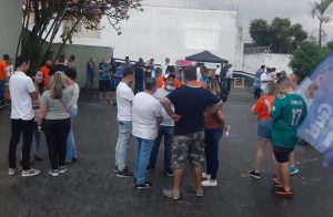 apoiadores de Guti acompanham apuração