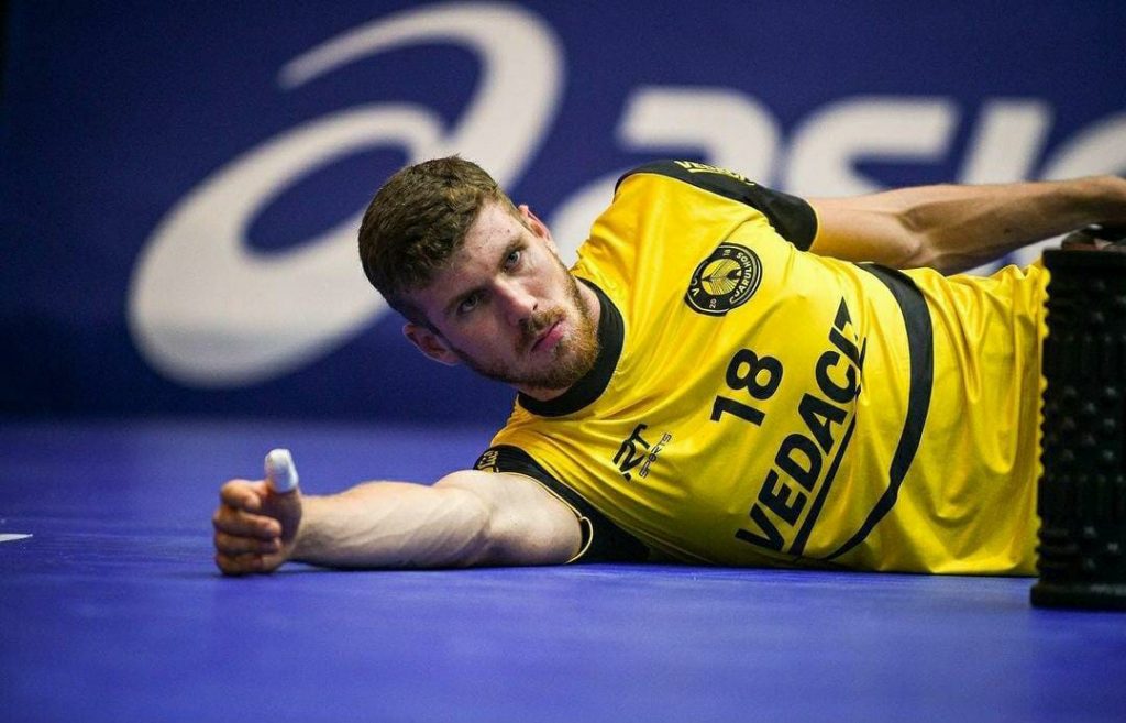 Atleta do Vedacit Vôlei Guarulhos está com covid-19