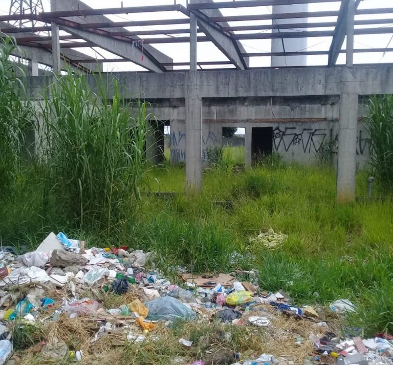 liimpeza creche abandonada