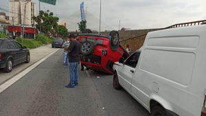 acidente viaduto de Guarulhos