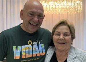 hang e a mãe
