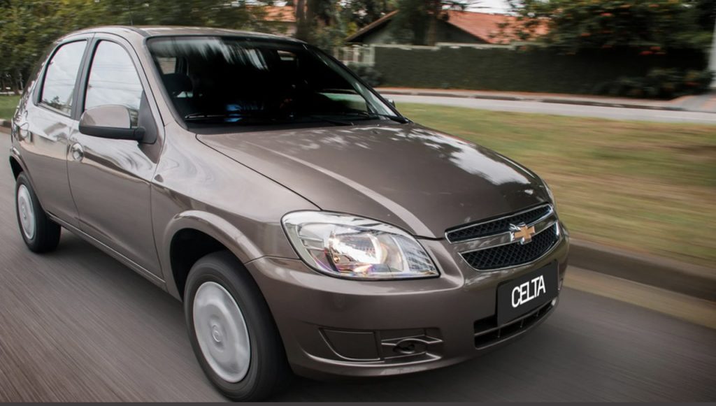 Chevrolet faz recall de Celta e Classic para troca de airbags