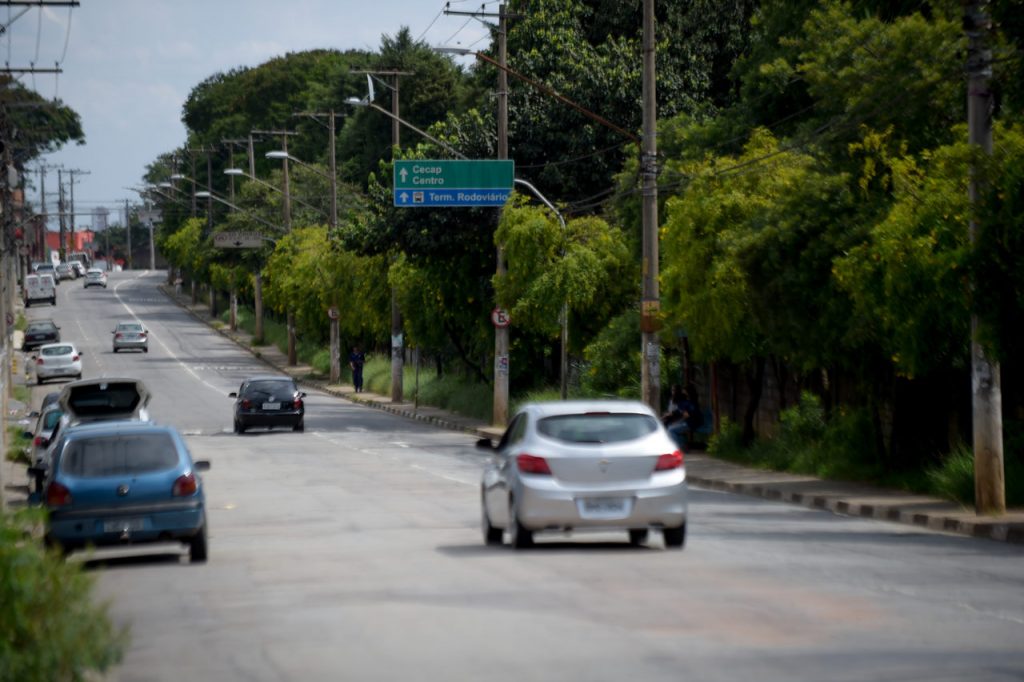 Prefeitura inicia construção de corredor de ônibus na avenida Monteiro Lobato
