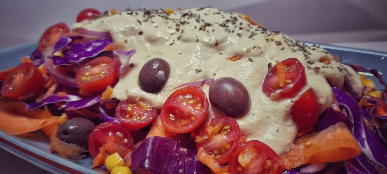Salada com Molho de Castanha
