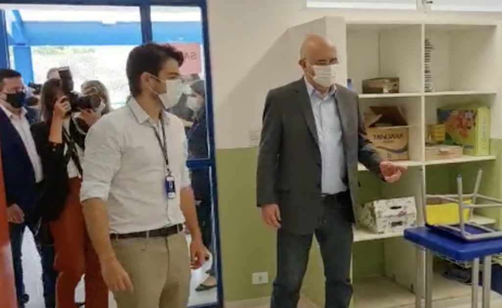 Guti e ministro da educação