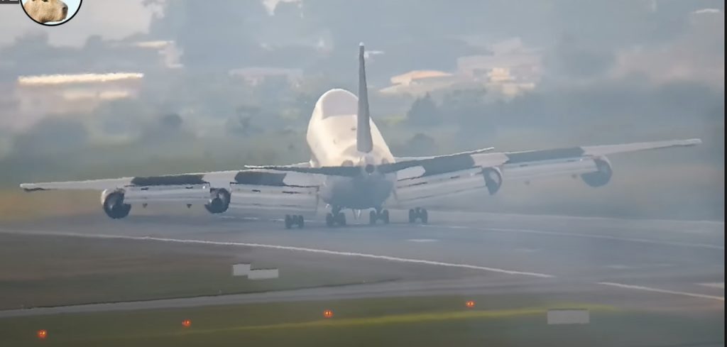 Boeing 747