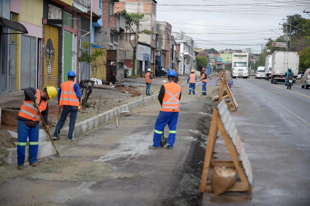 Obras do corredor de ônibus da avenida Papa João Paulo I - Cumbica_Foto_Fabio_Nunes_Teixeira (7)_Easy-Resize.com
