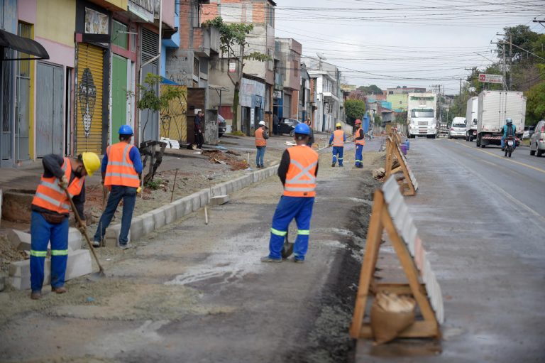 Obras do corredor de ônibus da avenida Papa João Paulo I - Cumbica_Foto_Fabio_Nunes_Teixeira (7)_Easy-Resize.com