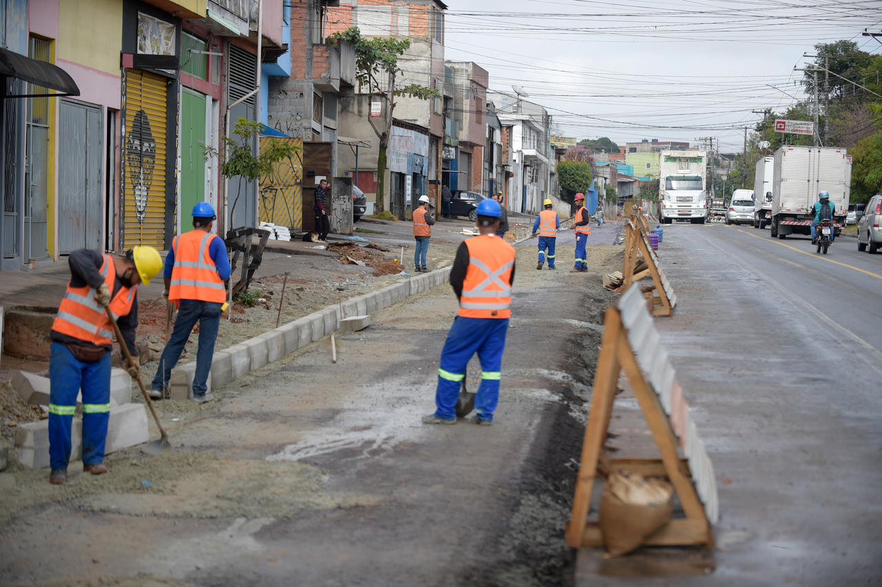 Obras do corredor de ônibus da avenida Papa João Paulo I - Cumbica_Foto_Fabio_Nunes_Teixeira (7)_Easy-Resize.com