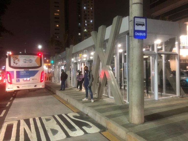 Ponto de ônibus