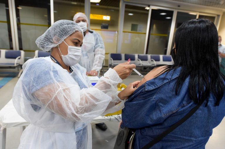 Vacinação Aeroporto