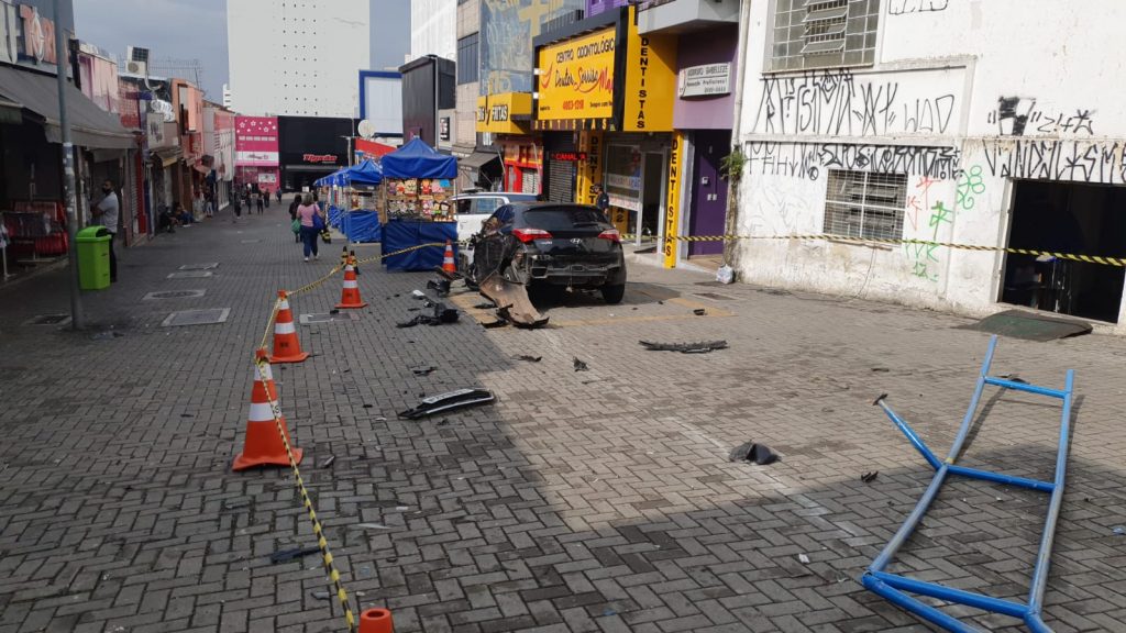 veículo no Calçadão