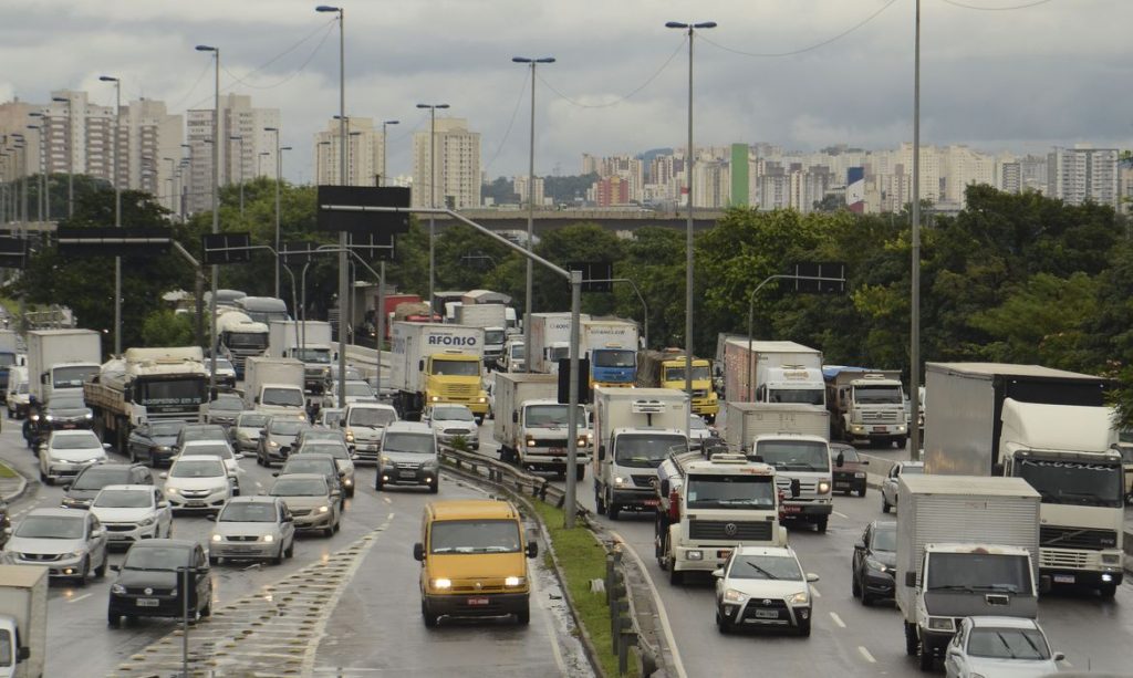 São Paulo suspende rodízio de veículos na véspera de feriado