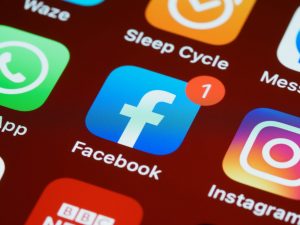 Facebook Instagram Whatsapp
