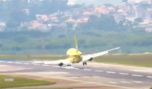 Avião mercado livre