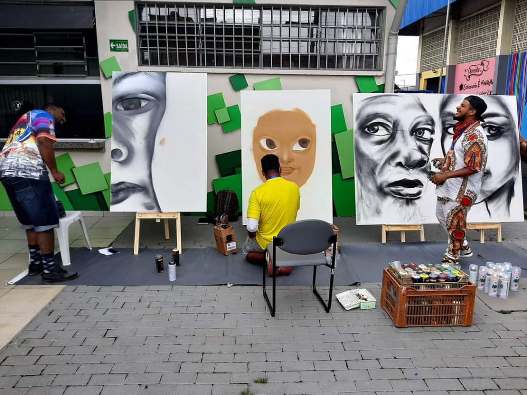 Exposição de artistas guarulhenses aborda questões raciais e diversidade cultural