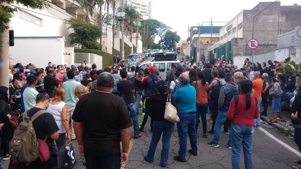 Trabalhadores da Proguaru retomam greve e escolas municipais são afetadas