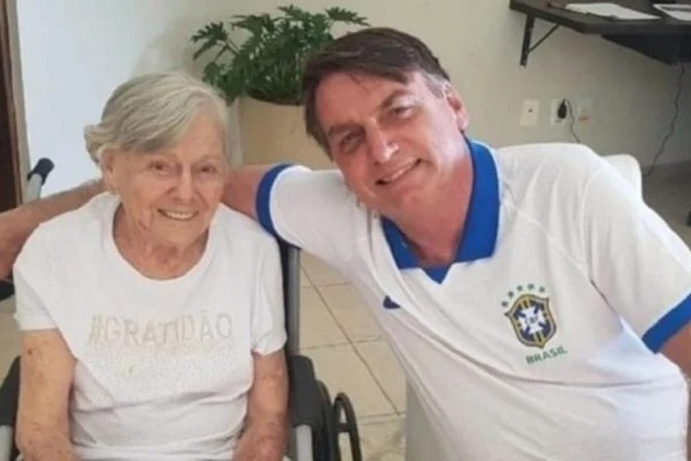 Bolsonaro e a mãe