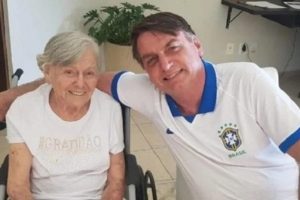 Bolsonaro e a mãe