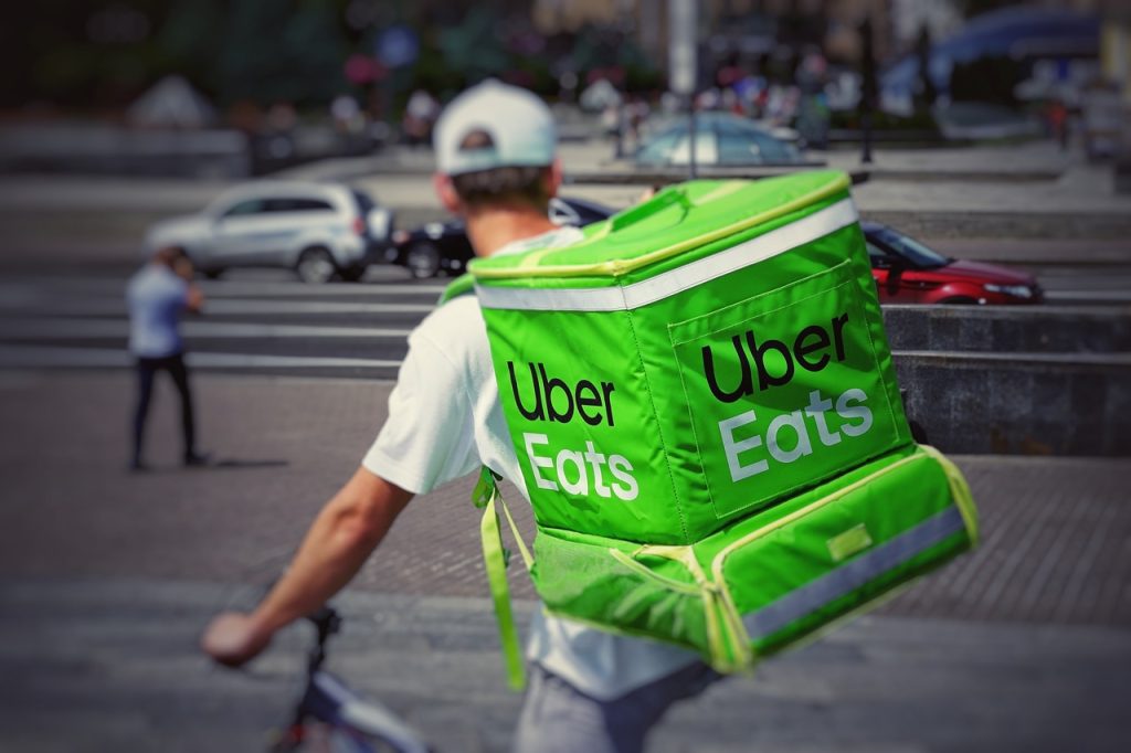 Uber Eats encerra serviço de delivery para restaurantes a partir de março