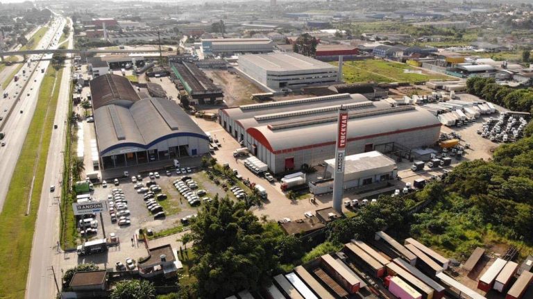 Fábrica da Truckvan em Bonsucesso