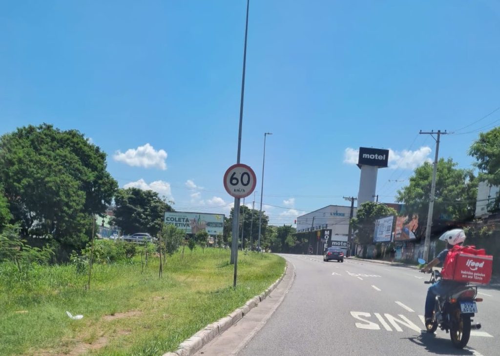 Prefeitura volta atrás e mantém limite de velocidade em 60 km/h em avenidas