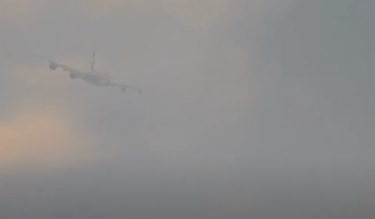 Avião e pipa