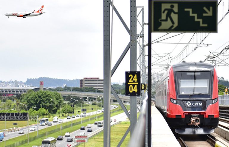 Linha 13 - Jade - trem
