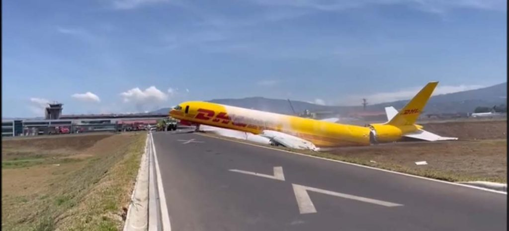 Avião DHL