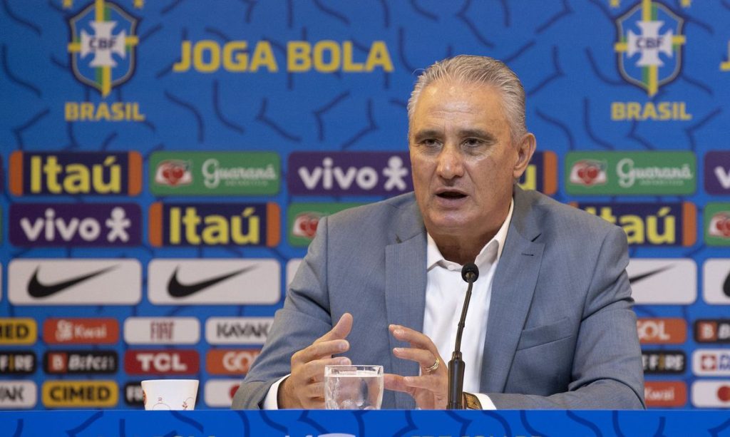 Tite modifica equipe e abre espaço para disputa por posições