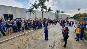 Sindicato dos Metalúrgicos negociaPLR
