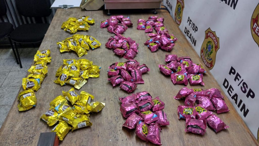 PF prende quatro pessoas com drogas nas bagagens no Aeroporto de Guarulhos
