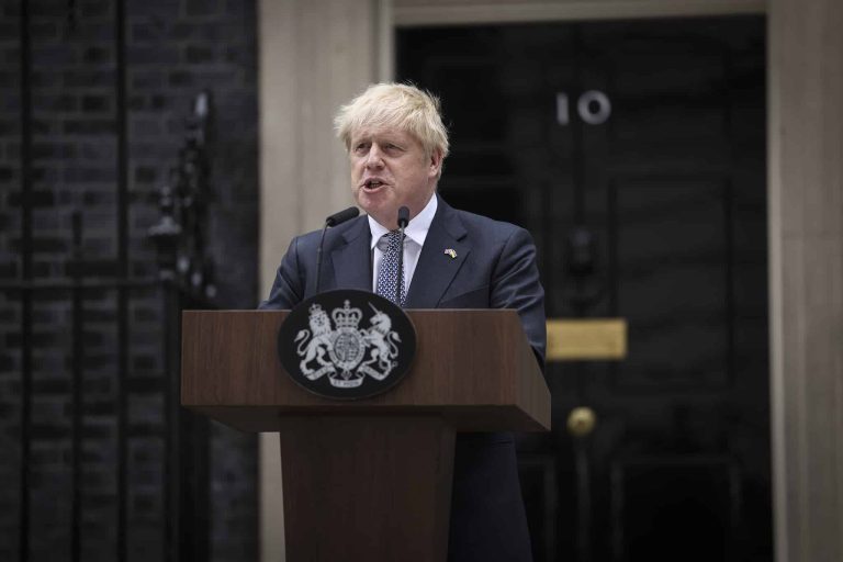 Primeiro-ministro Boris Johnson renuncia