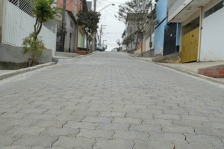 pavimentação x Rua Dois - Vila Canaã - Água Chata