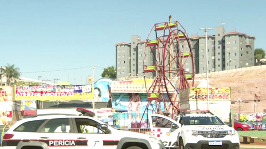 Menino de 10 anos morre em acidente em parque de diversões na zona sul