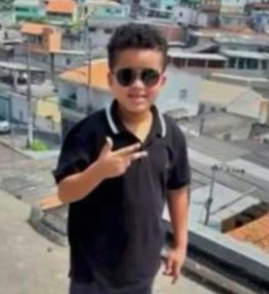 Menino de 10 anos morre em acidente em parque de diversões na zona sul Menino de 10 anos morre em acidente em parque de diversões na zona sul