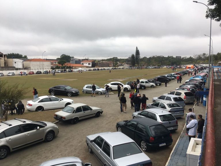 pista estádio Arnaldo José Celeste x evento com carros