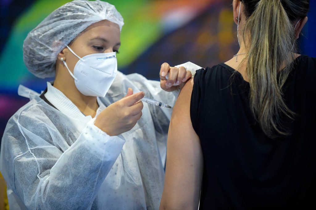Guarulhos registra queda de 97% de mortes por covid-19 em fevereiro