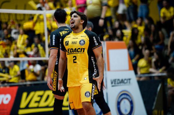 Filipinho, líbero do Vôlei Guarulhos