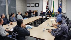 Autoridades reunidas eleição