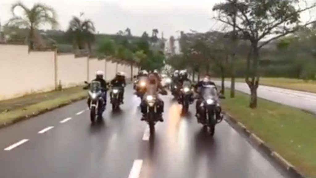 Bolsonaro visita interior de SP e diz que vai garantir propriedade de terras a assentados